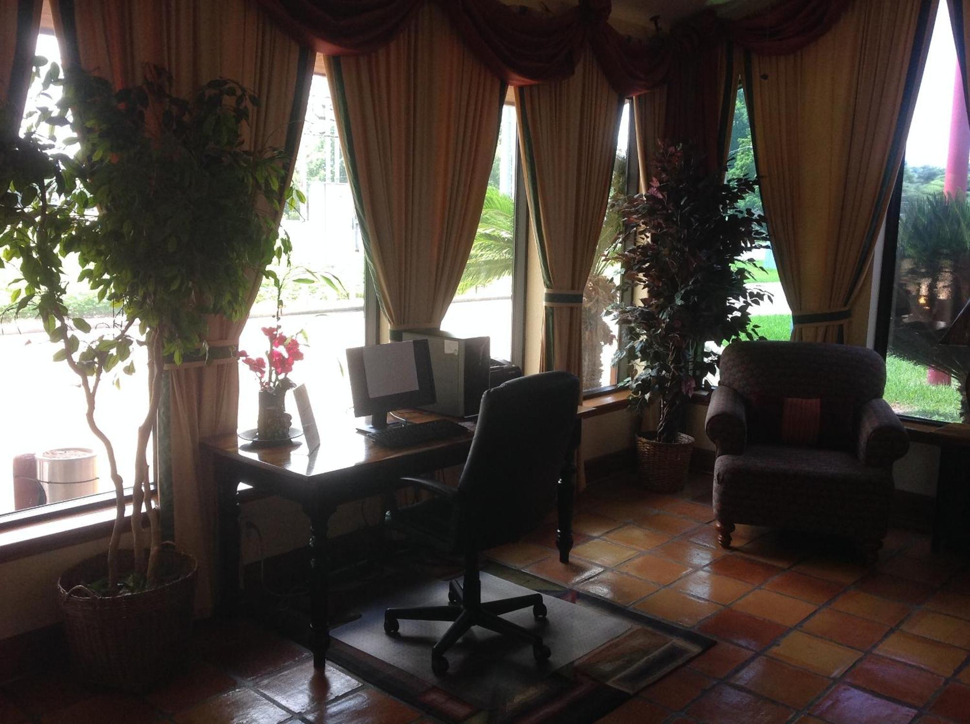 Countryside Inn Wharton Экстерьер фото